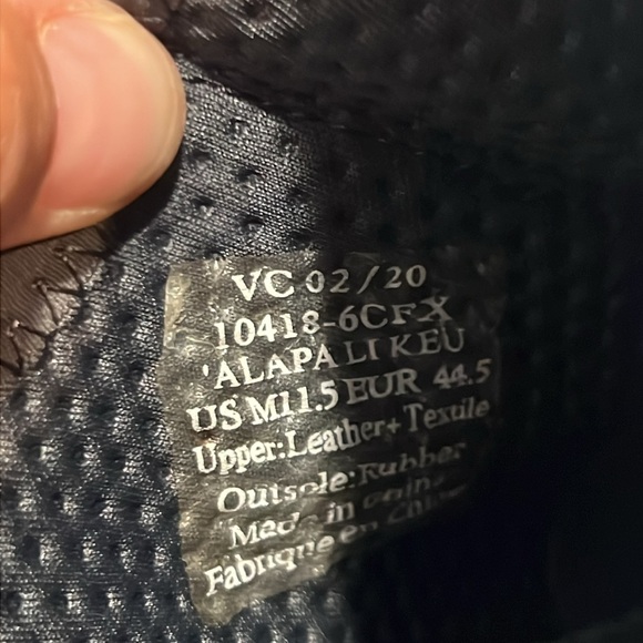 Men’s Olukai shoes 11.5 - Picture 6 of 7